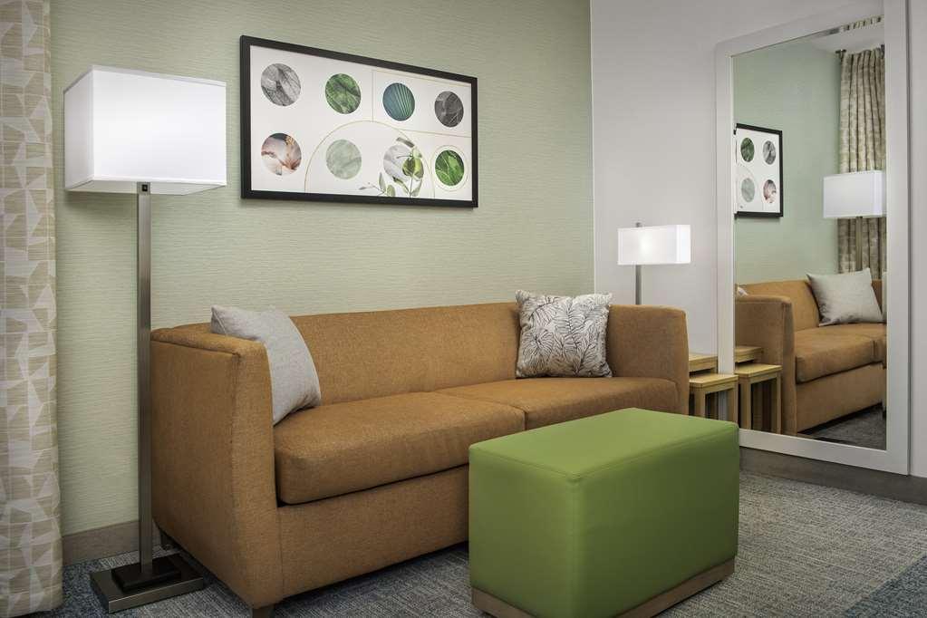 Home2 Suites By Hilton Lexington University / Medical Center Номер фото